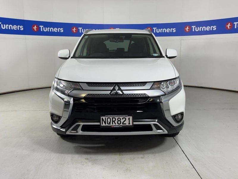 2022 Mitsubishi Outlander LS, photo 2
