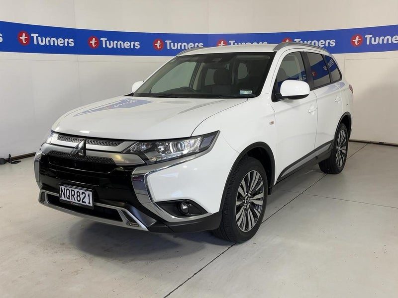 2022 Mitsubishi Outlander LS, photo 3