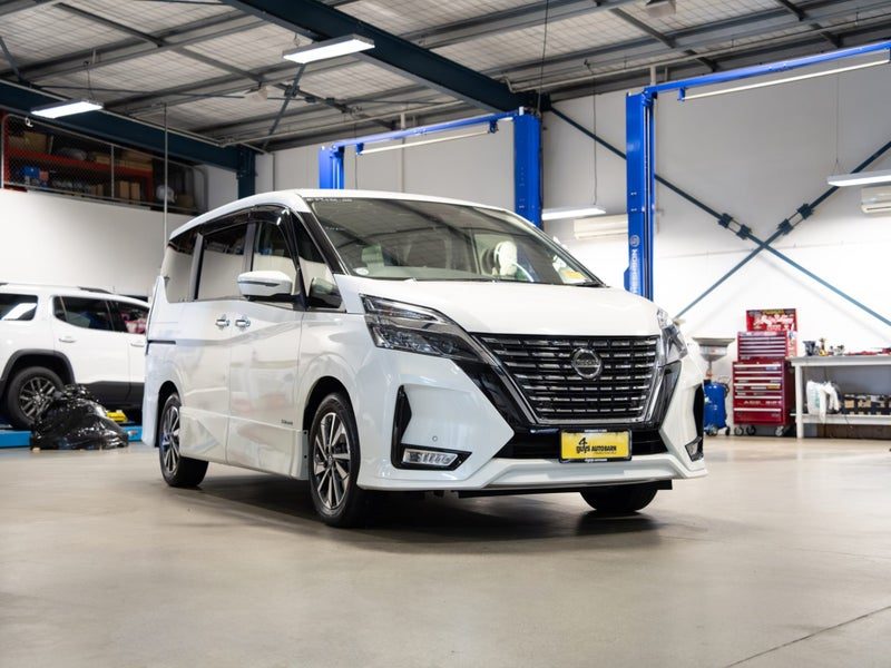 2022 Nissan Serena Highway Star, photo 3