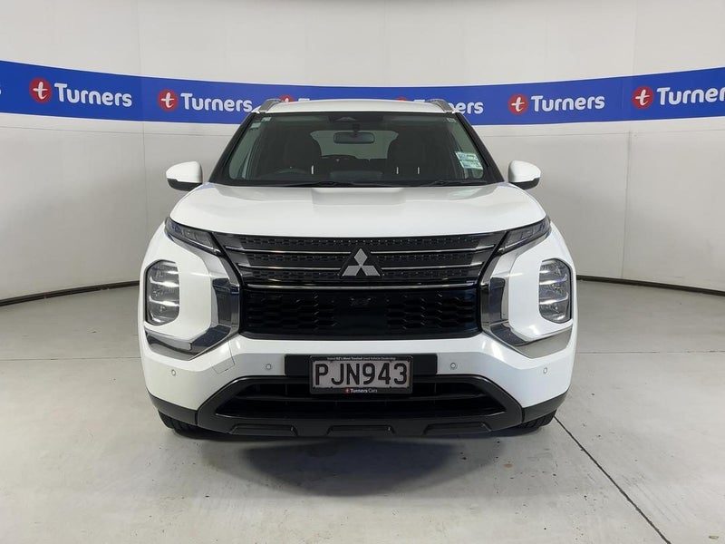 2022 Mitsubishi Outlander LS, photo 2