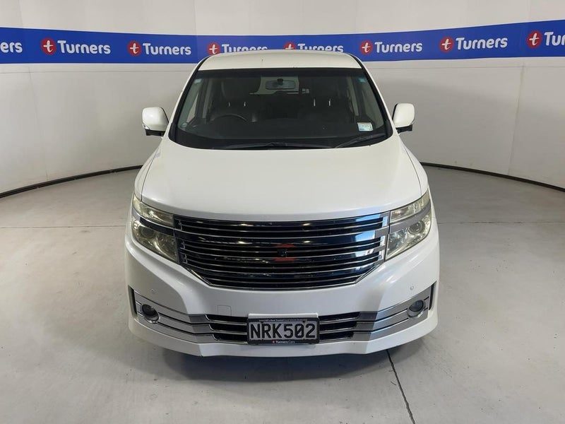 2011 Nissan Elgrand, photo 2