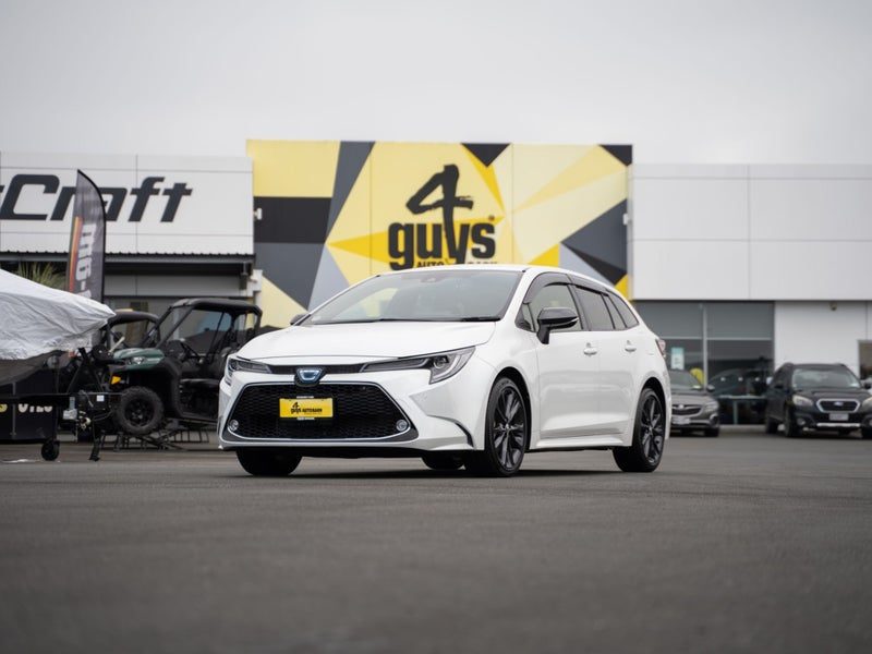 2021 Toyota Corolla Touring, main photo