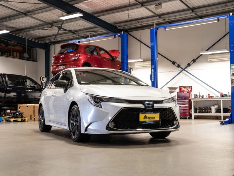 2021 Toyota Corolla Touring, photo 3