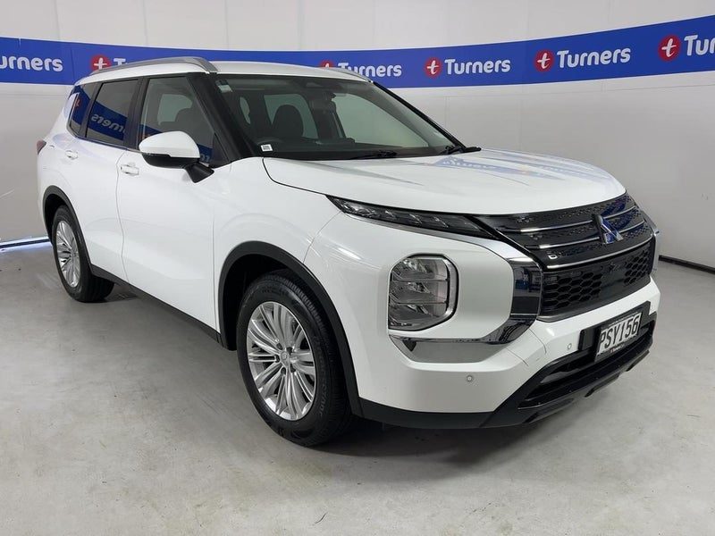 2023 Mitsubishi Outlander LS