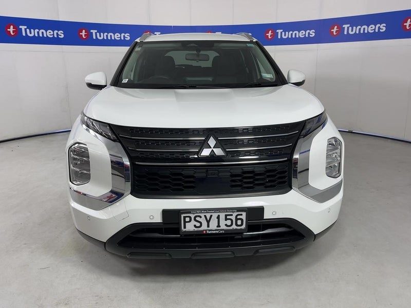 2023 Mitsubishi Outlander LS, photo 2