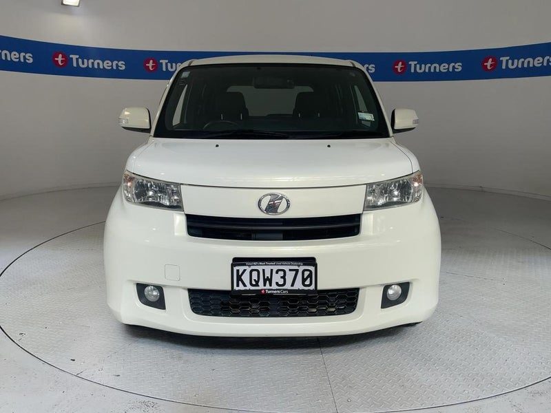 2010 Toyota BB, photo 2