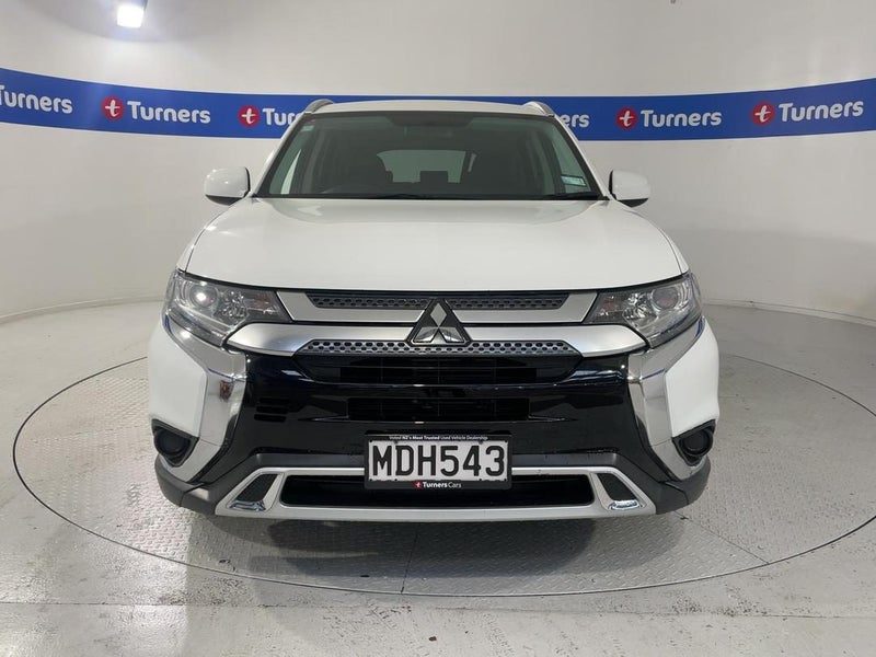 2019 Mitsubishi Outlander LS, photo 2