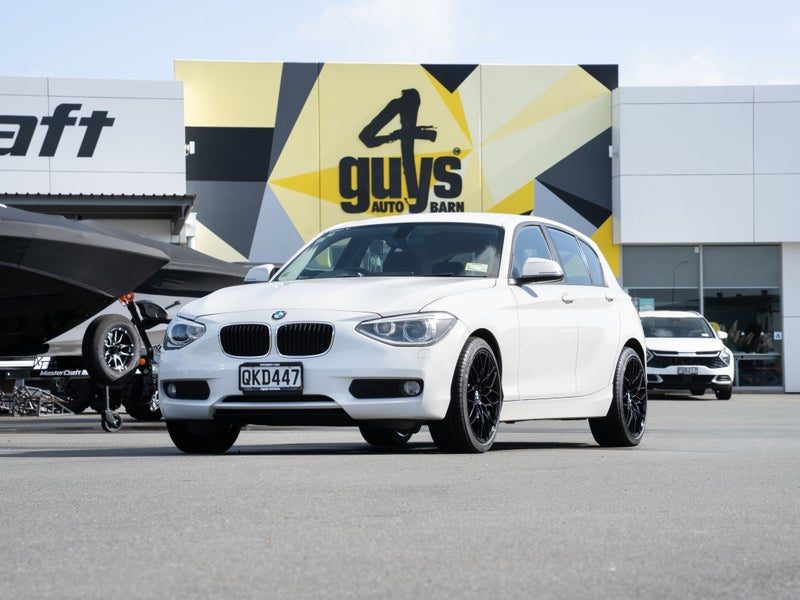 2015 BMW 116i, main photo