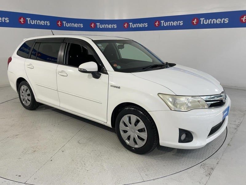 2013 Toyota Corolla Fielder Hybrid