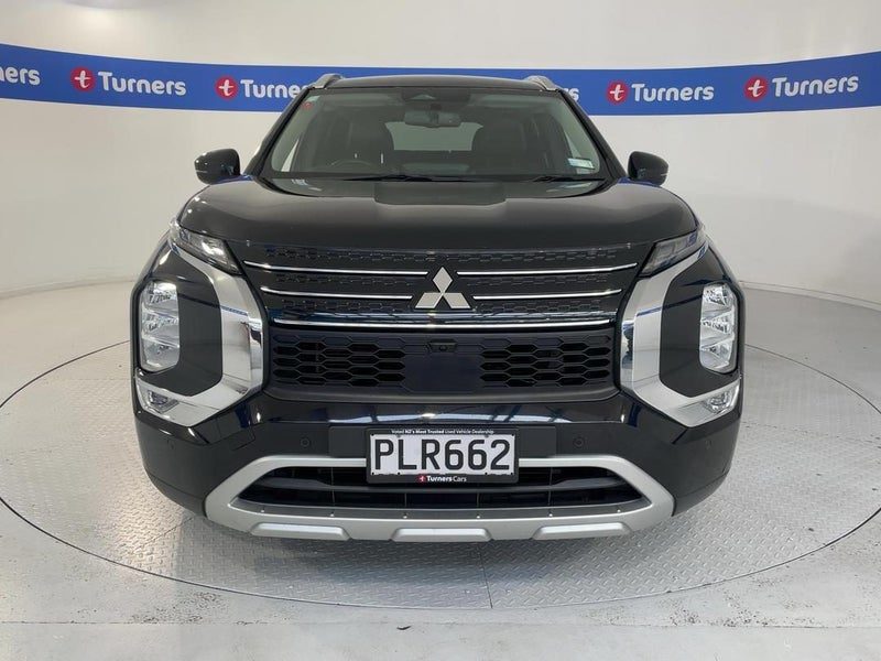 2022 Mitsubishi Outlander XLS, photo 2