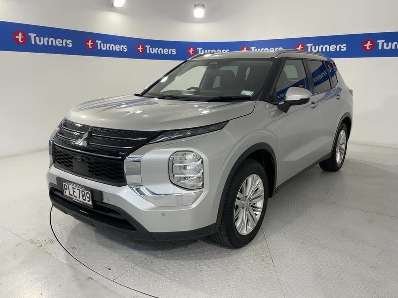 2022 Mitsubishi Outlander LS, photo 3
