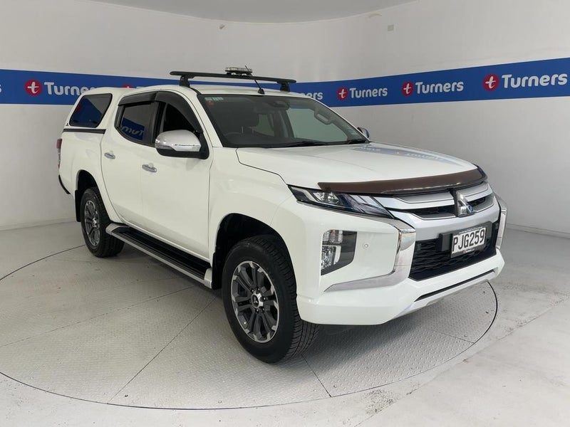2022 Mitsubishi Triton DC Glxr 6AT 4WD