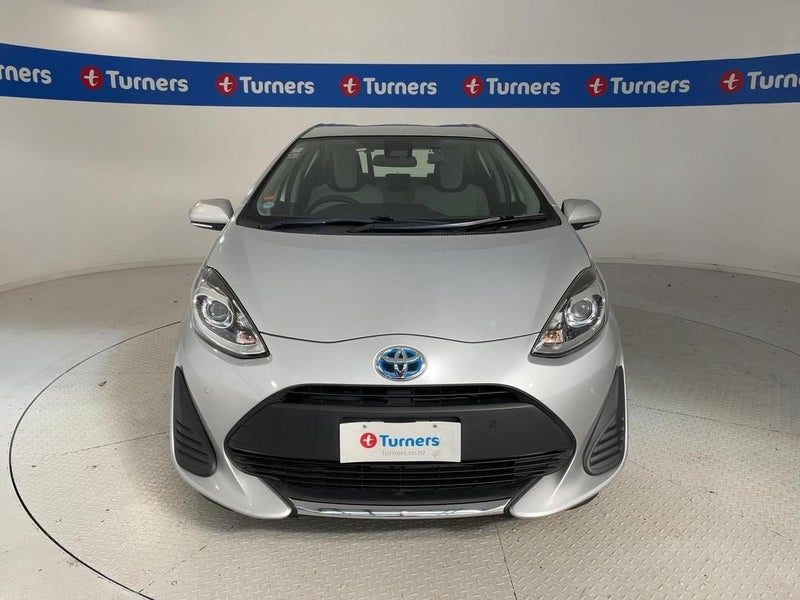 2021 Toyota Aqua, photo 2