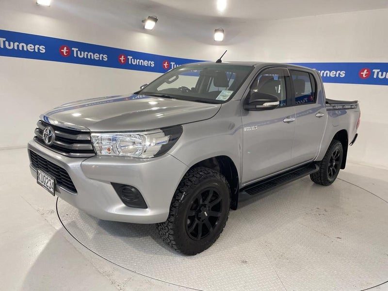 2017 Toyota Hilux SR TD DC 2WD, photo 3