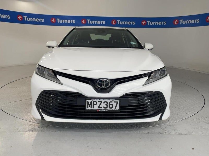 2020 Toyota Camry GL, photo 2