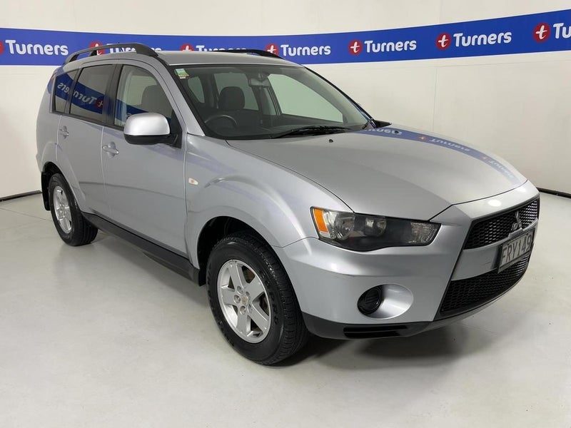 2010 Mitsubishi Outlander LS