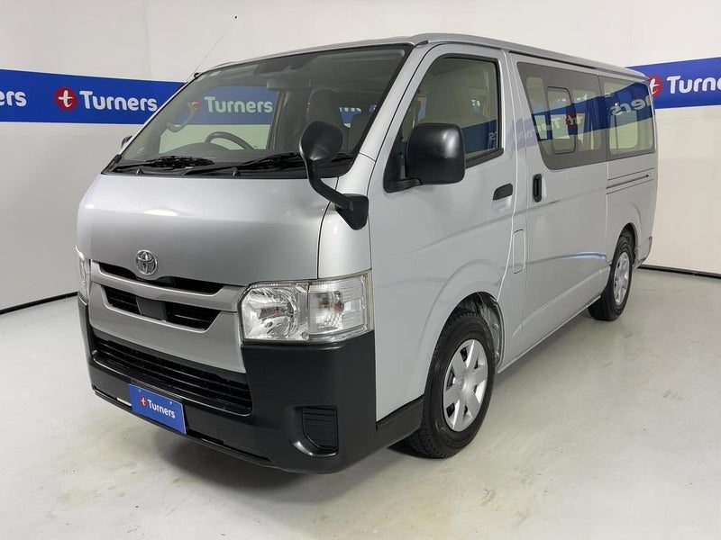 2021 Toyota Hiace, photo 3