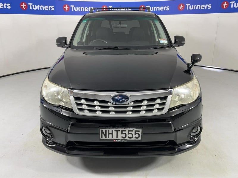 2011 Subaru Forester, photo 2