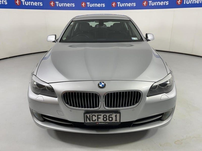 2010 BMW 5 Series 528I, photo 2