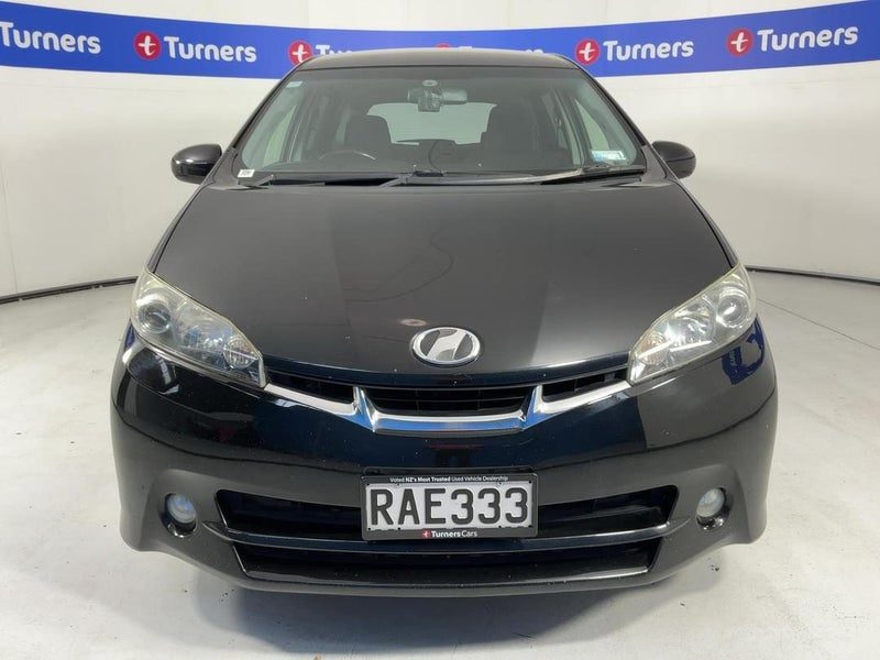 2011 Toyota Wish, photo 2