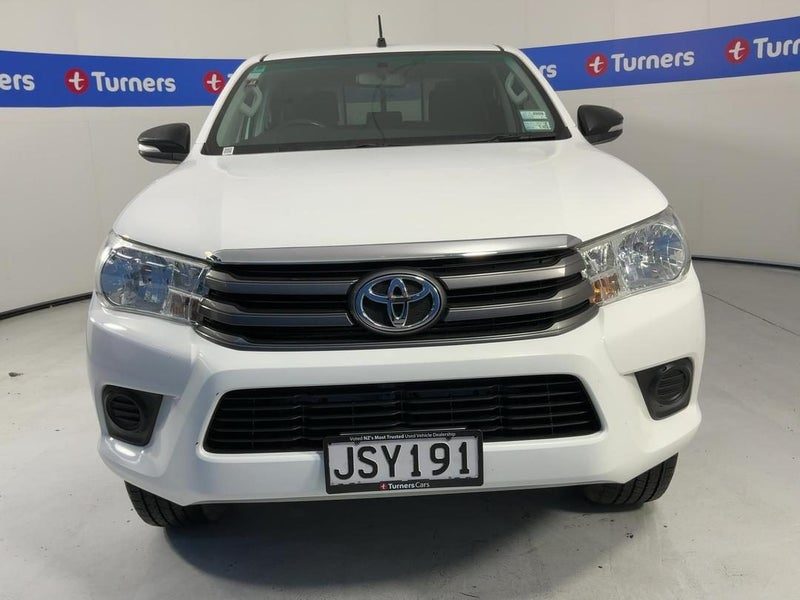 2016 Toyota Hilux SR TD DC 2WD, photo 2