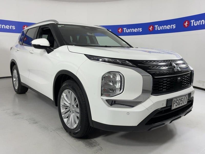2023 Mitsubishi Outlander LS