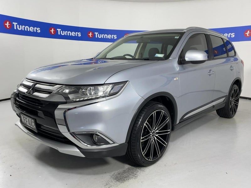 2018 Mitsubishi Outlander LS, photo 3