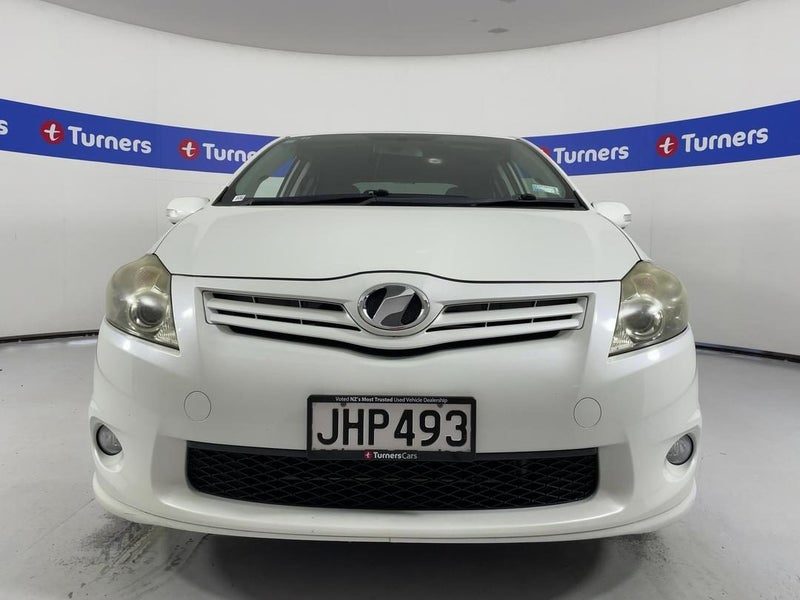 2010 Toyota Auris, photo 2