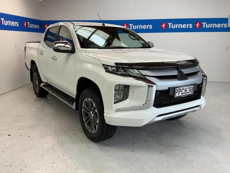 2022 Mitsubishi Triton DC Glxr 6AT 4WD