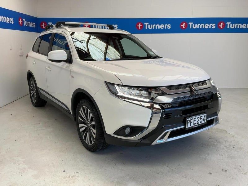 2022 Mitsubishi Outlander LS