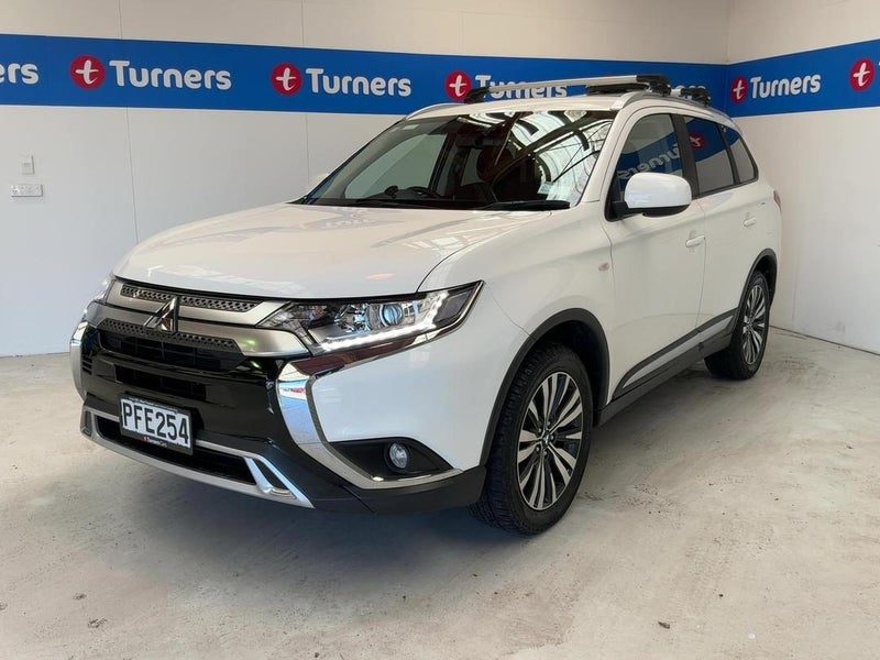 2022 Mitsubishi Outlander LS, photo 3