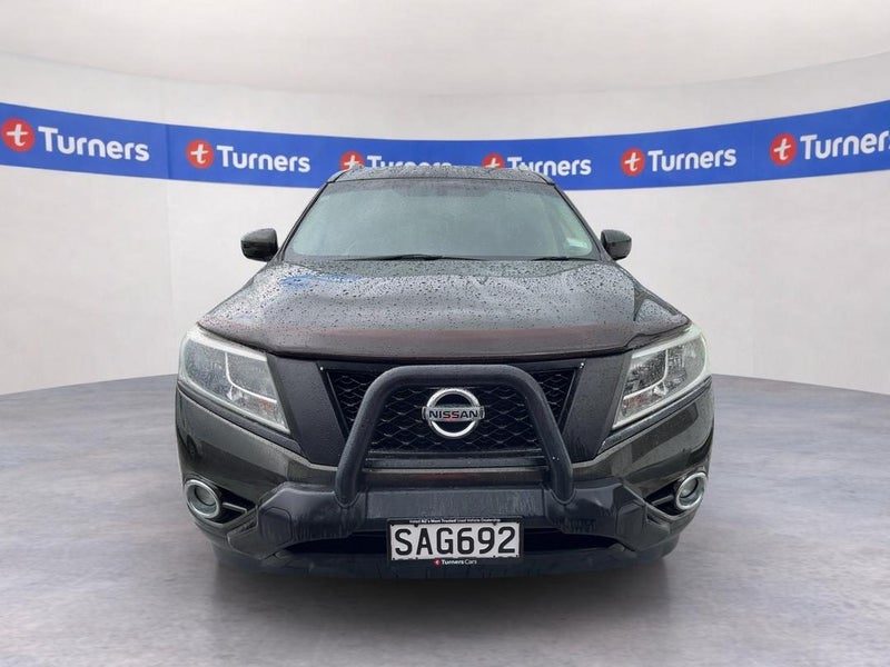 2017 Nissan Pathfinder TI, photo 2