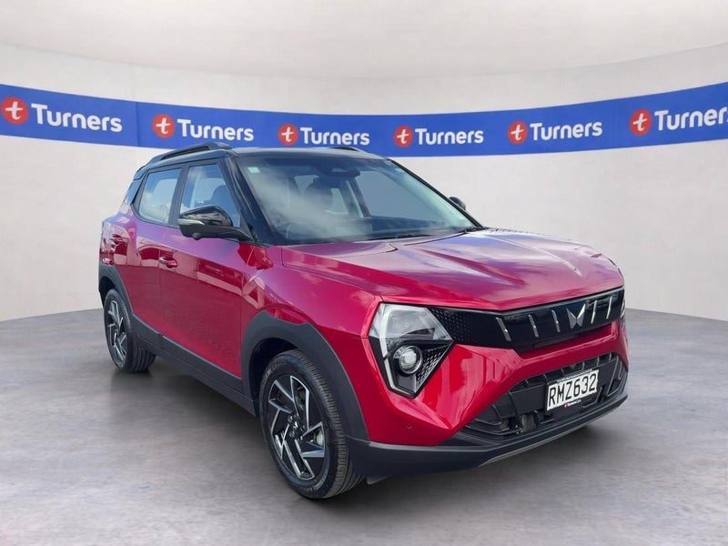 2025 Mahindra XUV 3XO AX7L