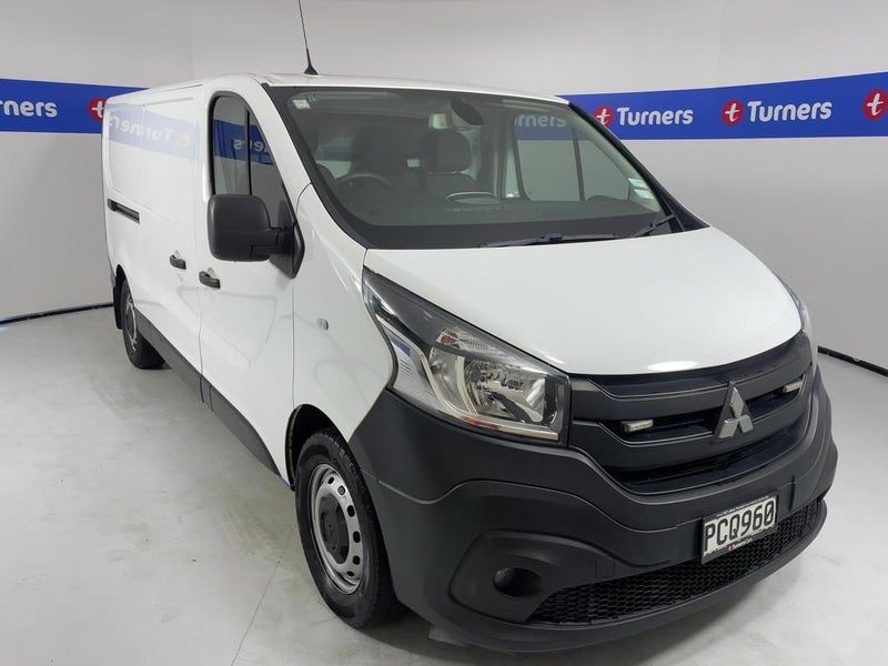 2022 Mitsubishi Express LWB