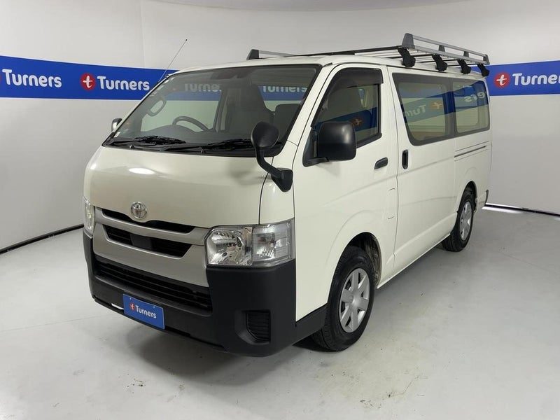 2020 Toyota Hiace, photo 3