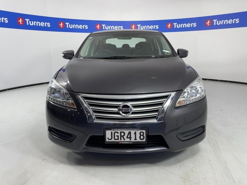 2015 Nissan Pulsar ST, photo 2