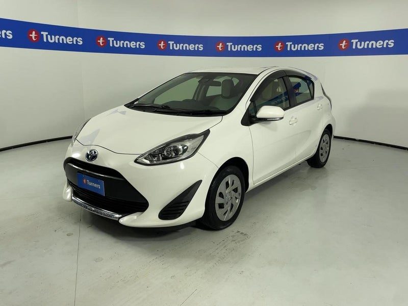 2021 Toyota Aqua, photo 3