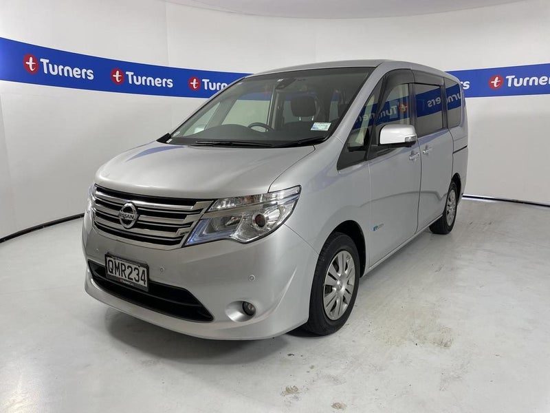 2015 Nissan Serena, photo 3