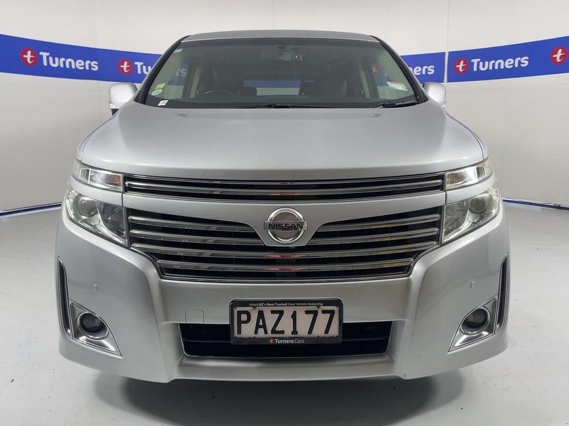 2010 Nissan Elgrand, photo 2