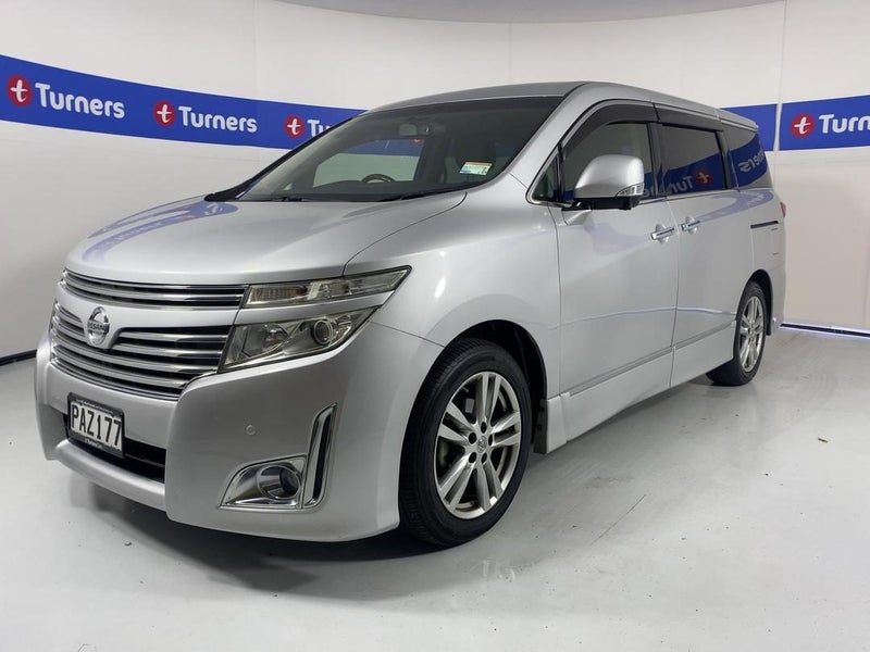 2010 Nissan Elgrand, photo 3