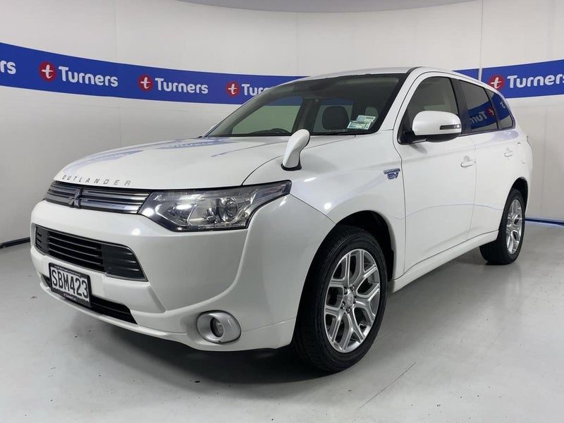 2014 Mitsubishi Outlander Phev, photo 3