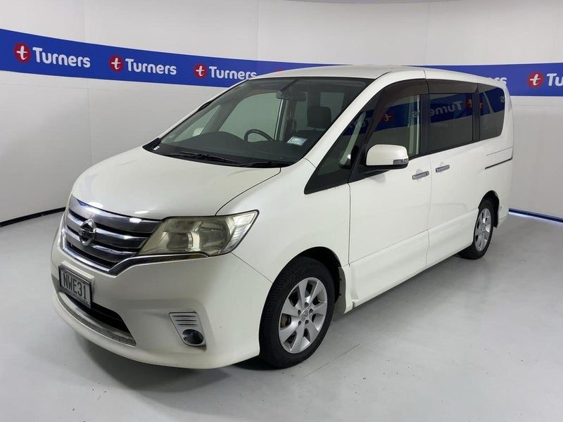 2011 Nissan Serena, photo 3