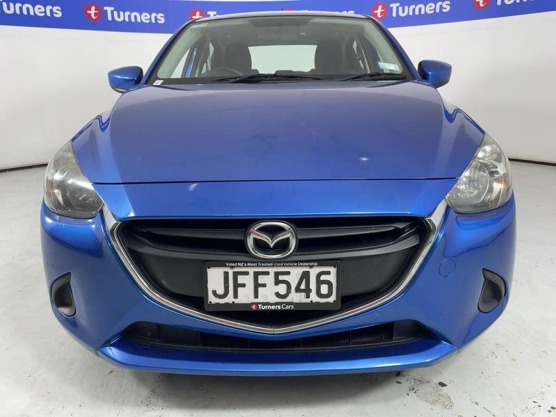 2015 Mazda 2 GLX, photo 2