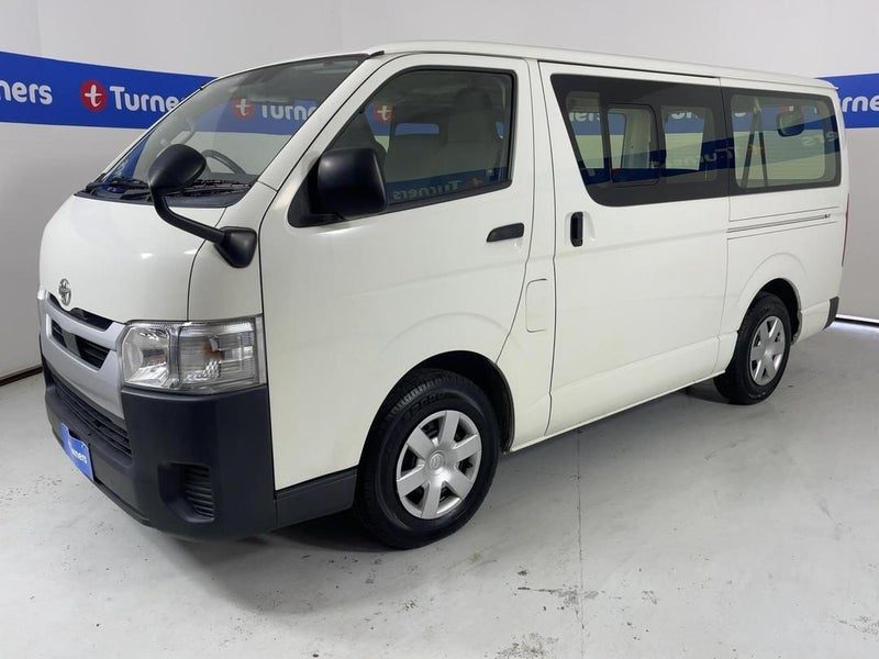 2021 Toyota Hiace, photo 3