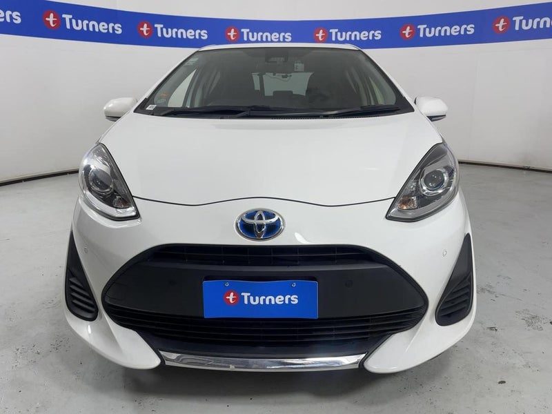 2021 Toyota Aqua, photo 2