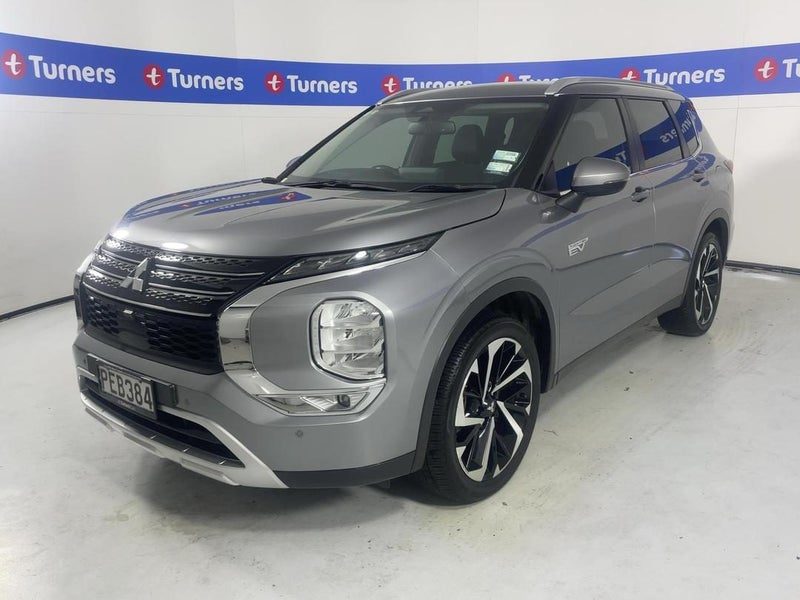 2022 Mitsubishi Outlander XLS, photo 3