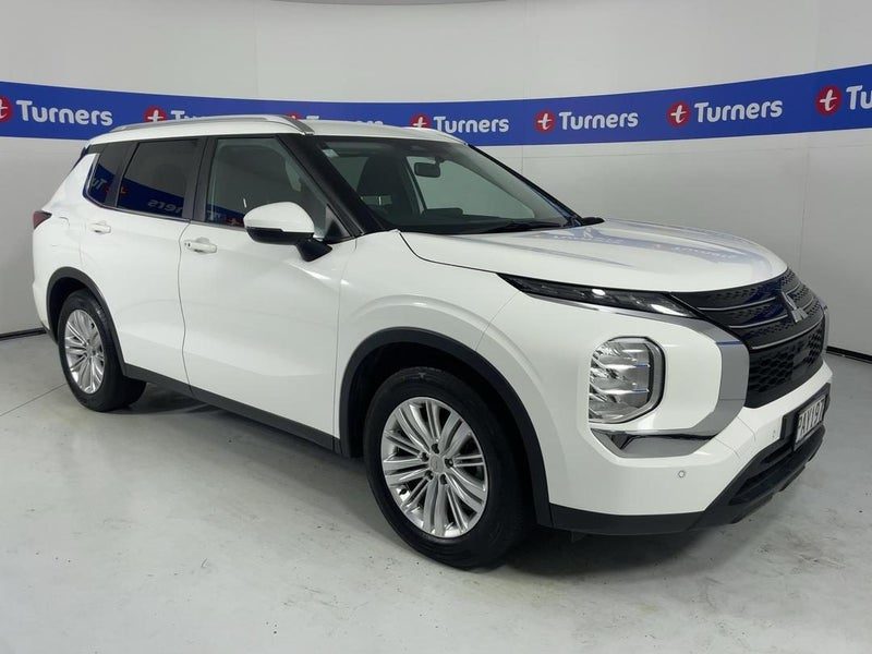 2022 Mitsubishi Outlander LS