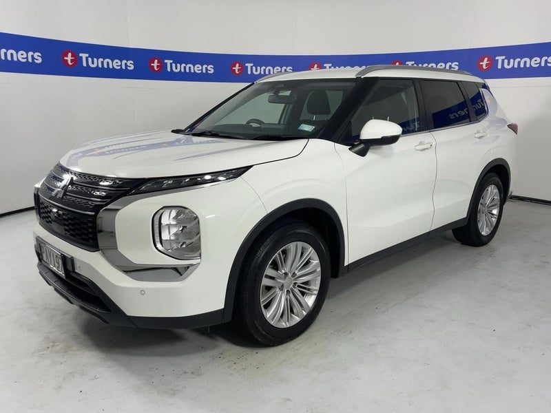 2022 Mitsubishi Outlander LS, photo 3