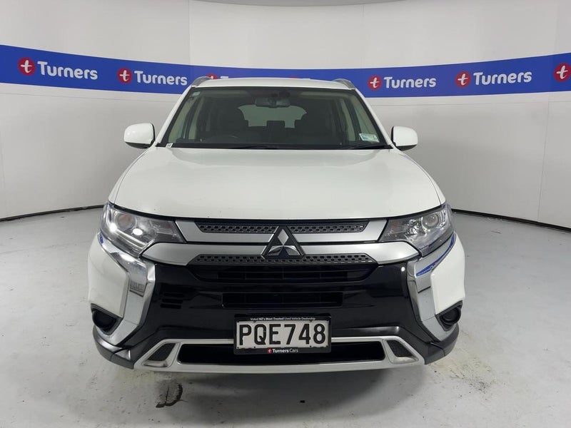 2022 Mitsubishi Outlander LS, photo 2