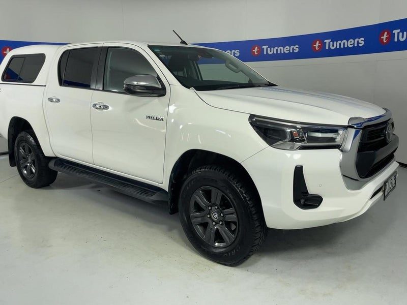 2022 Toyota Hilux SR5 TD DC 4WD